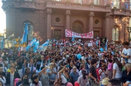 La Marcha del Niño por Nacer colmó la plaza 25 de Mayo en Rosario
