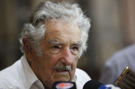 Mujica: “Están sonando fuerte tambores de guerra en el Caribe” por Venezuela