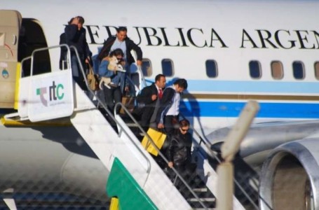 Ex pilotos presidenciales confirmaron en la justicia que los Kirchner usaban aviones para llevar diarios y muebles a Santa Cruz