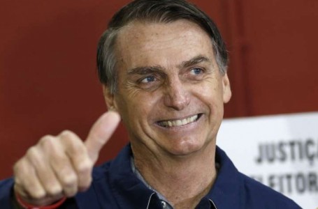 La aprobación de Bolsonaro cae con fuerza a punto de cumplir 100 días en el poder
