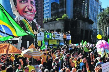 Brasileños salen a la calle en 156 ciudades en apoyo al gobierno de Jair Bolsonaro