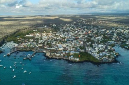 Denuncia sobre las Islas Galapagos “No es un portaaviones natural”