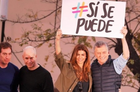 Mauricio Macri en el palco de Barrancas de Belgrano; “Viene el alivio en el bolsillo a fin de mes”.