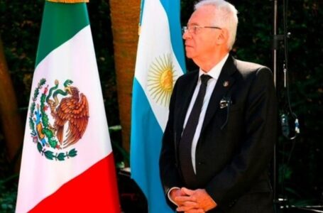 Demoraron al embajador de México en Argentina por robarse un libro de El Ateneo