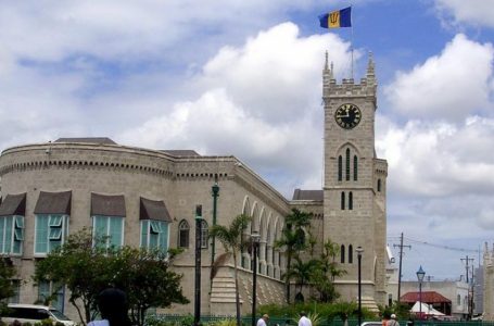 Barbados planea destituir a la reina Isabel como jefa de Estado y convertirse en República