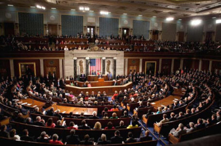 Congreso de EE.UU. aprueba plan de ayuda económica por US$ 900.000 millones