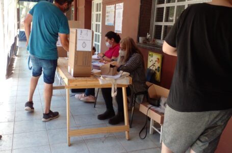 Elecciones Generales 2021, se desarrollan hasta las 18 horas en Funes y todo el País