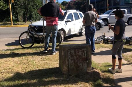 Dos delincuentes escapaban con su botín en moto y chocaron en R9 e Irigoyen