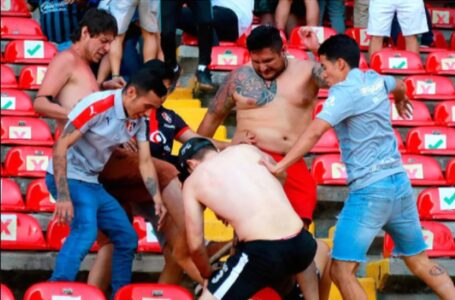 Suspendieron a cinco funcionarios de seguridad tras los violentos incidentes en el fútbol