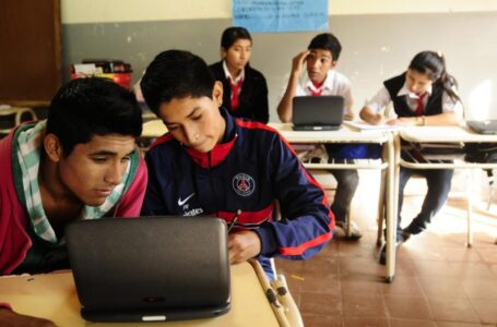Se invertirán US$445 millones para proveer de Internet a todas las escuelas del país