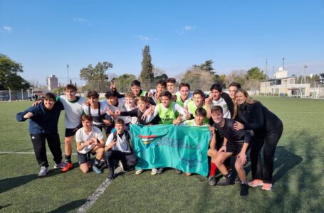 El equipo Sub 16 del Colegio María Auxiliadora campeón de fútbol en las Departamentales del “Santa Fe Juega”