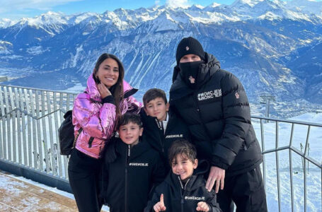 ¿Hace frío?: Las geniales fotos de Antonela Roccuzzo y Lionel Messi esquiando en familia