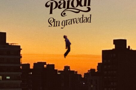 IKE PARODI presenta «Sin gravedad»