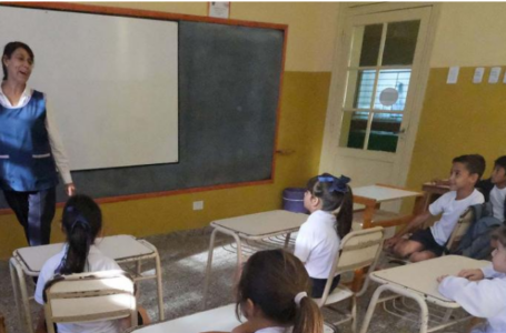 Empiezan las clases en varias provincias con un paro de los docentes de Ctera
