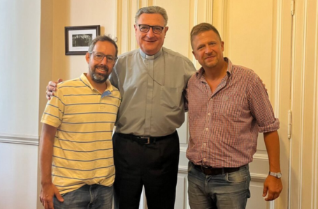 Familias Autoconvocadas por la Educación Pública de Funes se reunieron con el Arzobispo Eduardo Martín